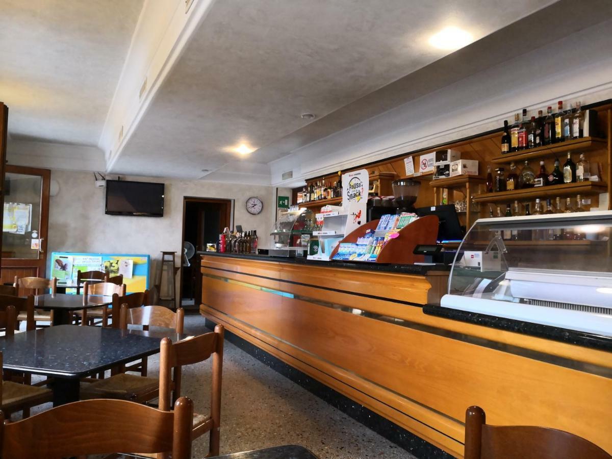 Trattoria Bar Oasi Hotel Pocenia Exterior photo